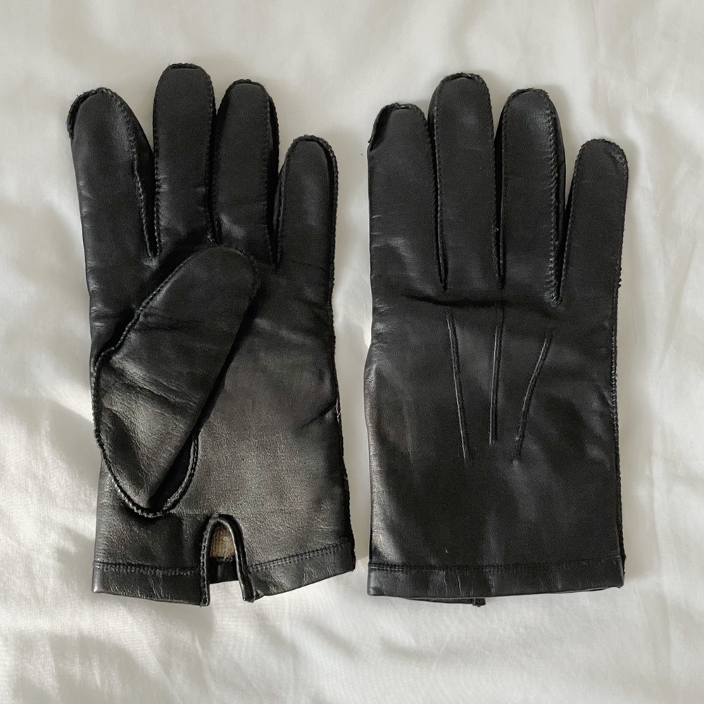 black leather gloves